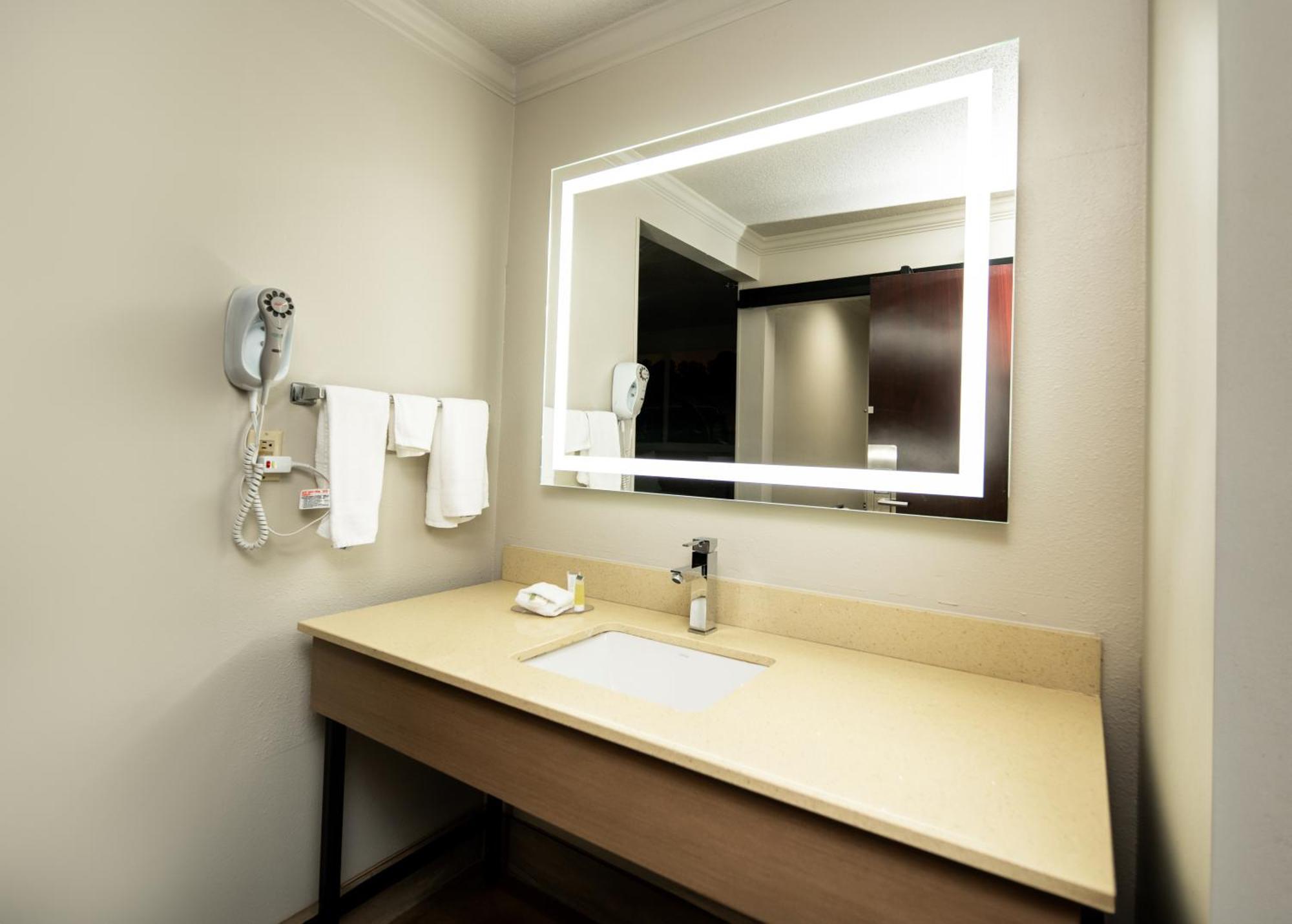 Days Inn By Wyndham Fort Smith Exterior photo